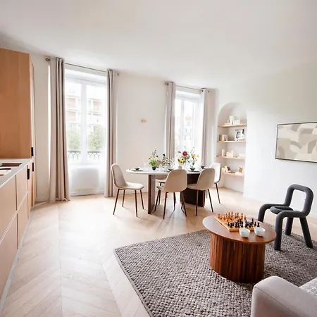 Stunning Architect-designed Parisian Flat Apartment